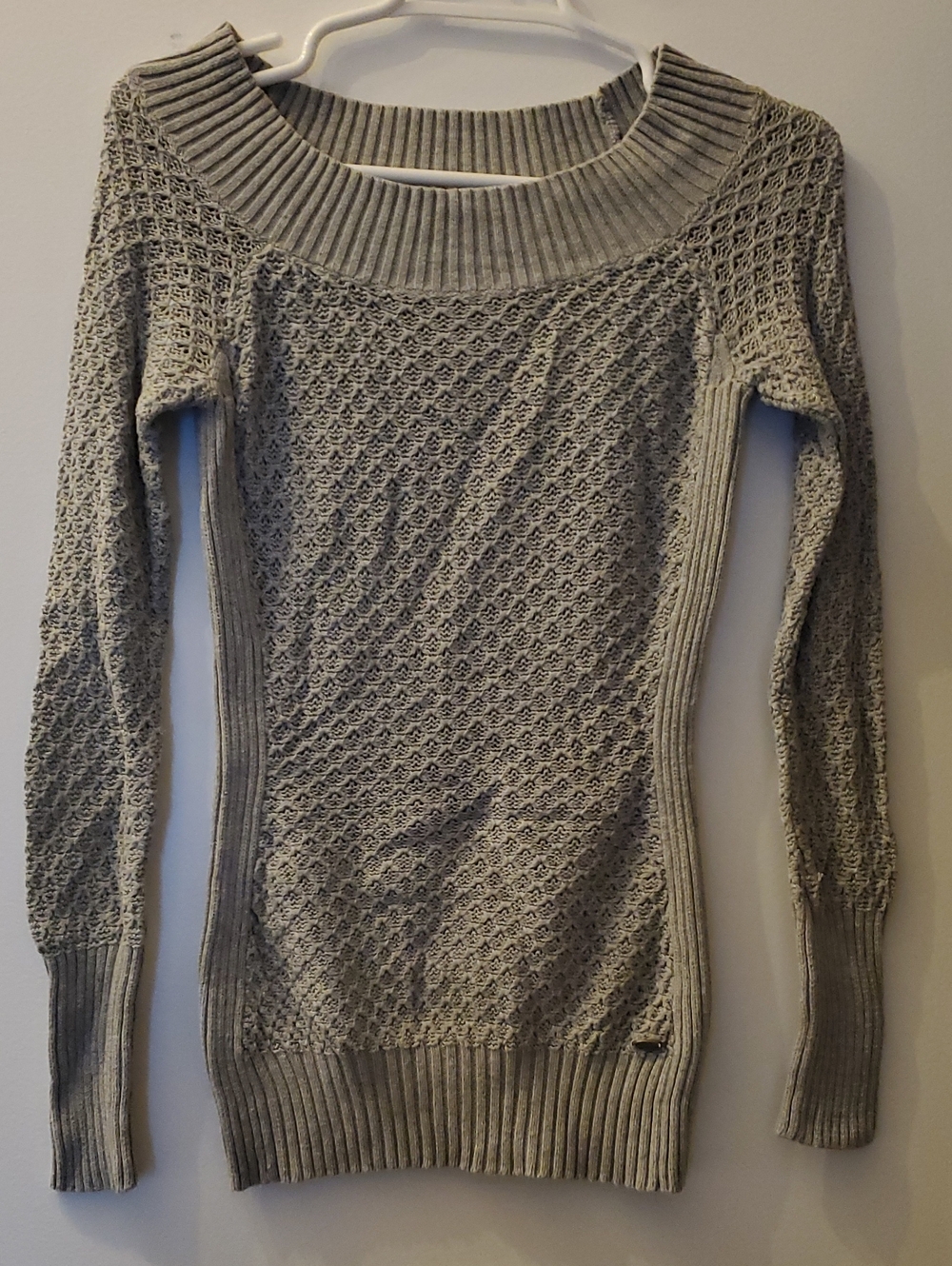 Guess Light Gray Off-the-Shoulder Knit Sweater